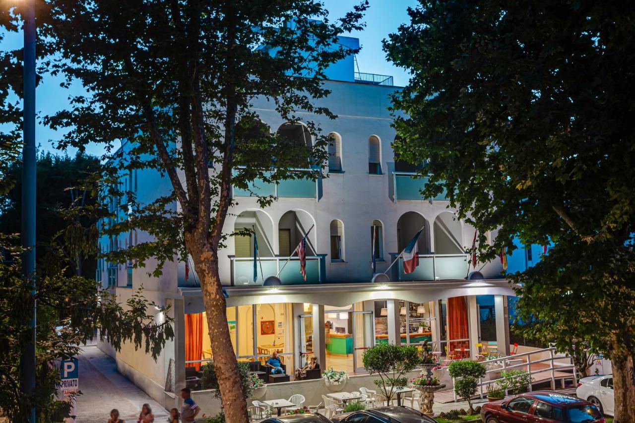 Hotel Admiral Cesenatico Exteriér fotografie