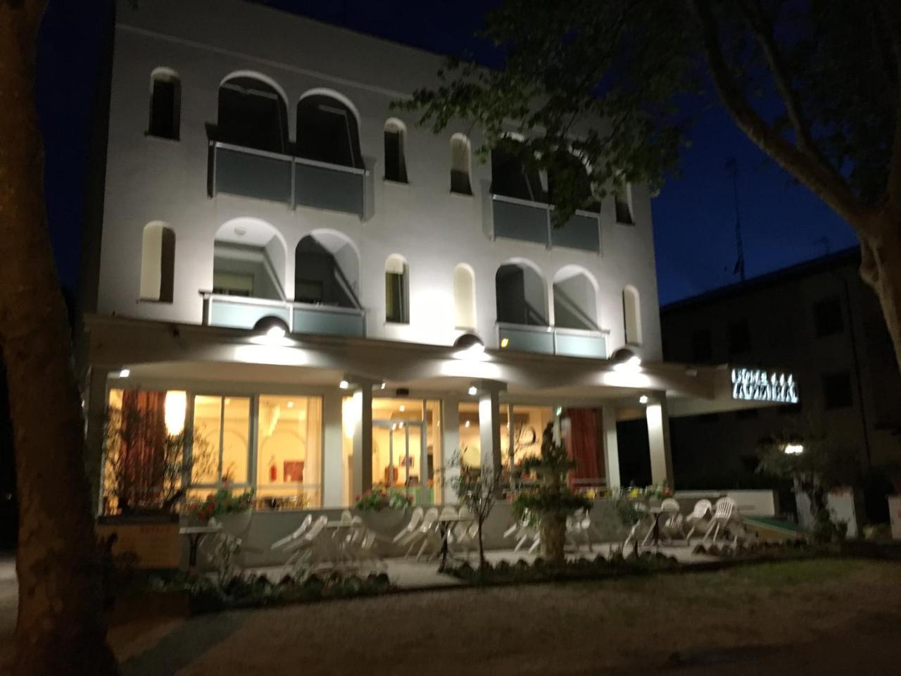 Hotel Admiral Cesenatico Exteriér fotografie